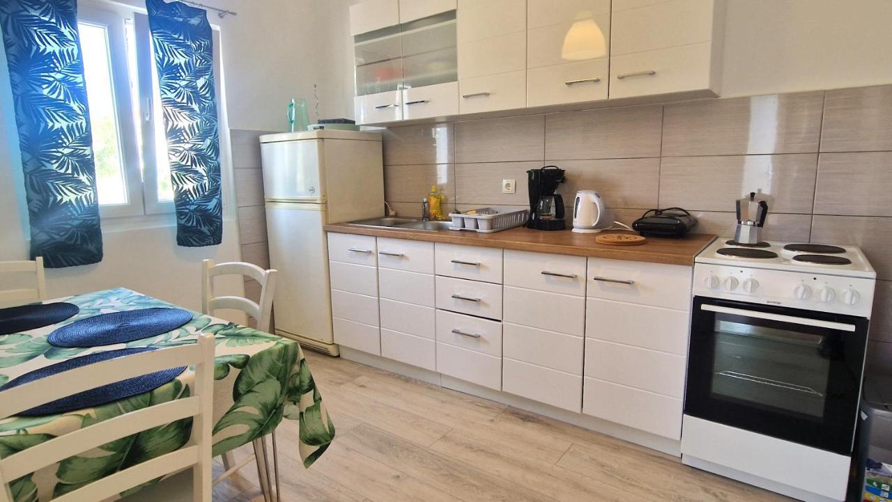 Garden Apartment *